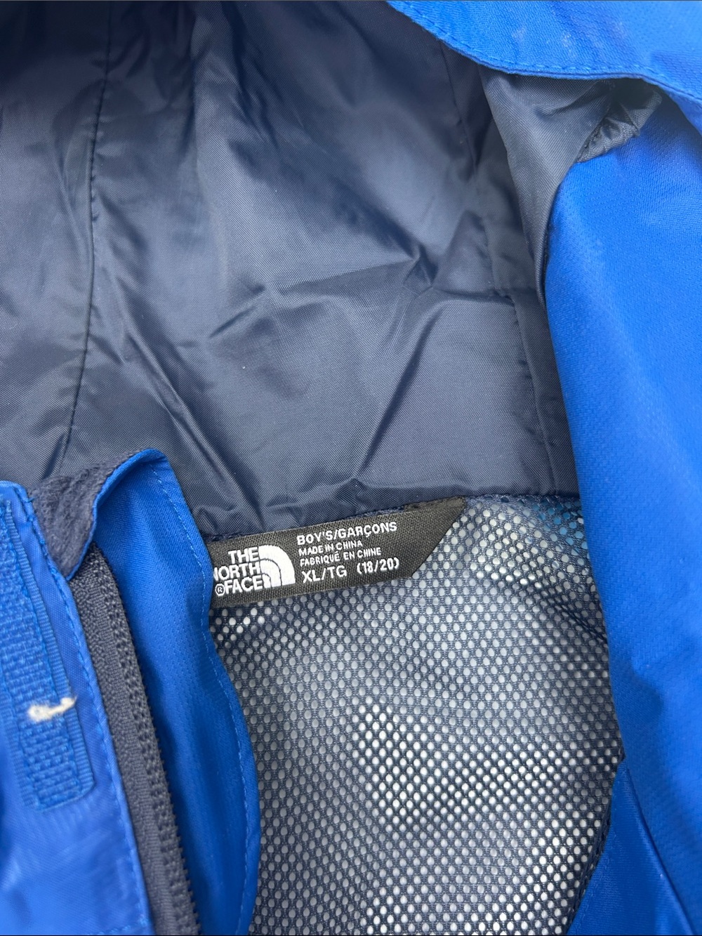 The North Face Men's Royal Blue Hooded Rain Jacket - Picture 2 of 3
